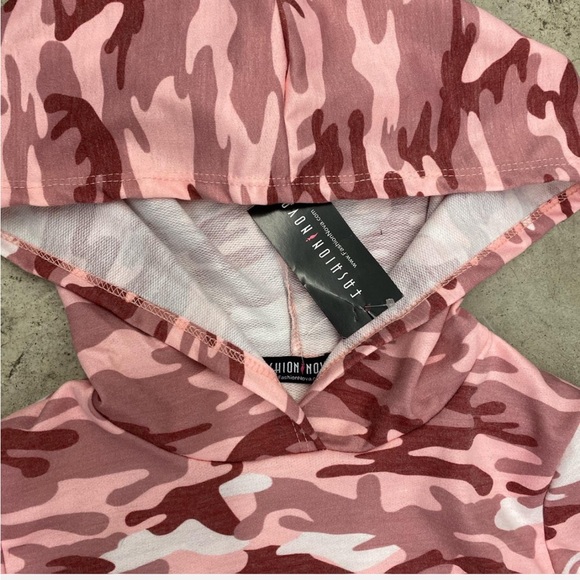 Fashion nova camo pink hooded mini dress - Picture 2 of 2